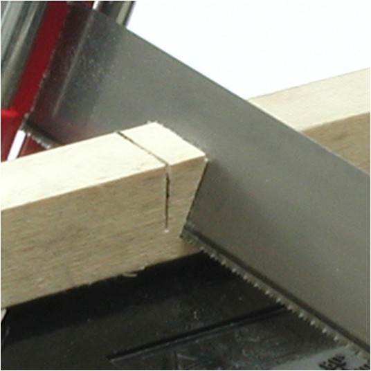 PIŁA KĄTOWA 550MM UCHYLNA -2 KĄTY CIĘCIA -zdjęcie numer 4